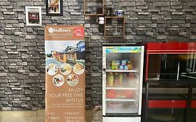 RedDoorz @ Jalan Padat Karya Prabumulih